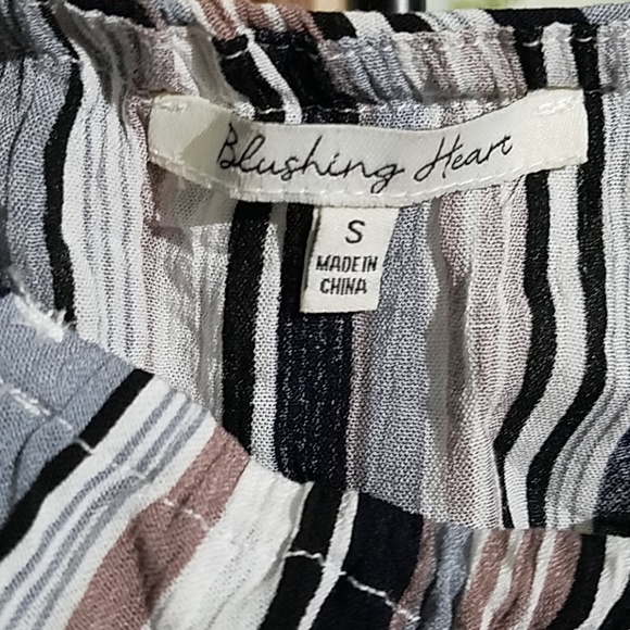 Blusting heart off the shoulder blouse A99 - Picture 3 of 4